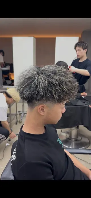 ショート カラー パーマ メンズ 田中 辰弥のヘアスタイル