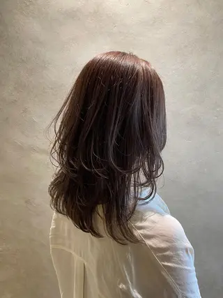 ミディアム カラー ベージュカラー🧸 伊藤なつみのヘアスタイル