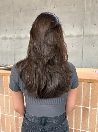 ロング カラー Saki/レイヤー/ 柔らかカラーのヘアスタイル