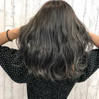カラー Kaede .のヘアスタイル