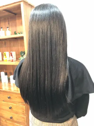 ロング カラー 庭山 理沙のヘアスタイル