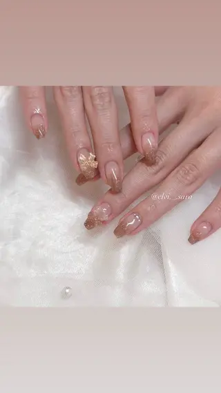 ネイル sara : salon ELVIのネイルデザイン