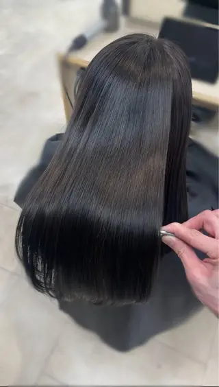 ロング シャドウパーマ／骨格 矯正カット　トモキのヘアスタイル