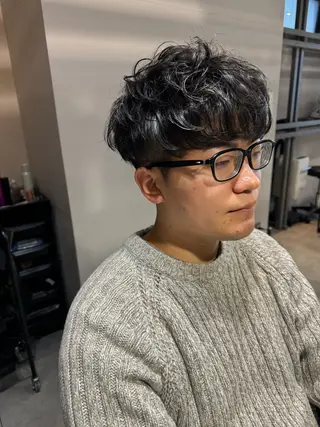 ミディアム パーマ メンズ 似合う髪型見つけます AYAKAのヘアスタイル