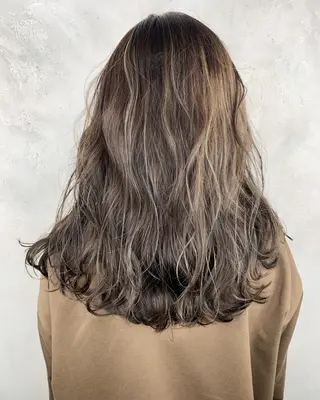 セミロング カラー 沖縄東京2拠点美容師 mamicoのヘアスタイル