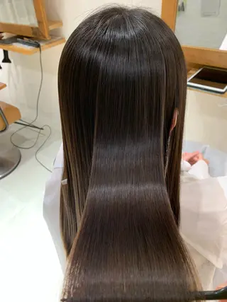 ロング パーマ 🩰淡色カラー/ 南ゆかり(女性のみ)のヘアスタイル
