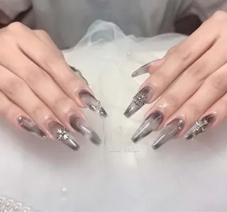 ネイル HIN NAILのネイルデザイン