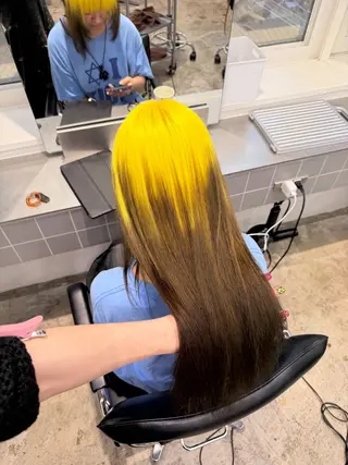 ロング カラー ハイトーン/レイヤー しゅーたのヘアスタイル