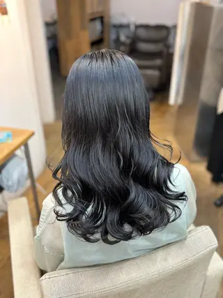 セミロング パーマ BELO OSAKA マオのヘアスタイル