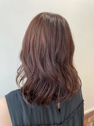 セミロング カラー 透明感カラー 🩶🩵🩷AIRIのヘアスタイル