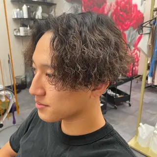パーマ メンズ 檜皮 夢子のヘアスタイル