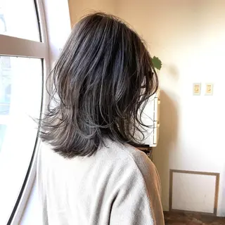 セミロング NAKAHARA TSUKUSHIのヘアスタイル