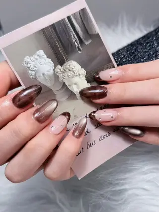 ネイル Glow Minamiのネイルデザイン