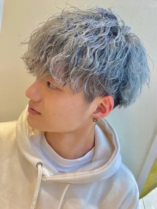 ショート ARMONY秋山輝也 コテ巻き風パーマ特化のヘアスタイル