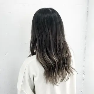 セミロング カラー トミタ アツシのヘアスタイル