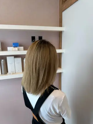 ミディアム フカモト カエデのヘアスタイル