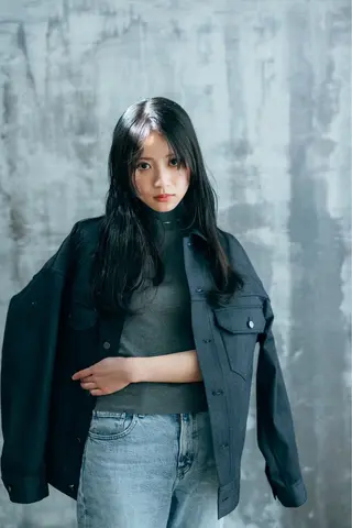 カラー 角田 癒音のヘアスタイル