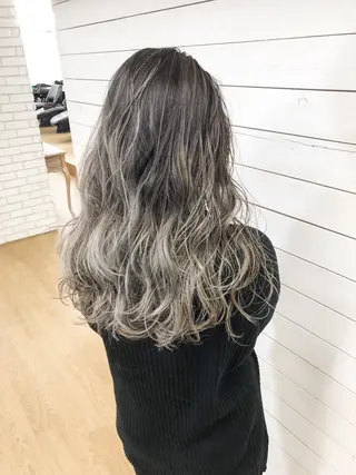 セミロング カラー レイヤーカット× 髪質改善たもりのヘアスタイル