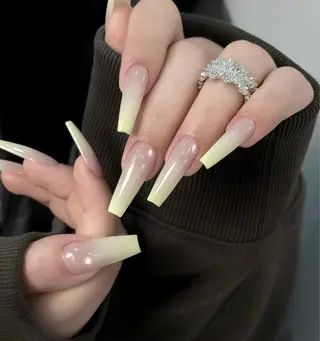 ネイル D-BEAUTY Nailsalonのネイルデザイン