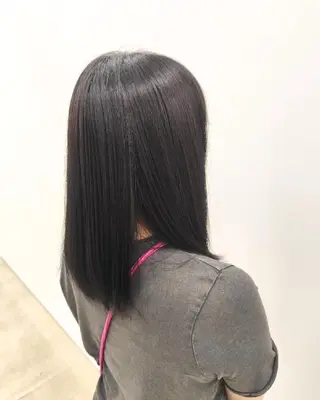 セミロング カラー 角谷 貫太郎のヘアスタイル