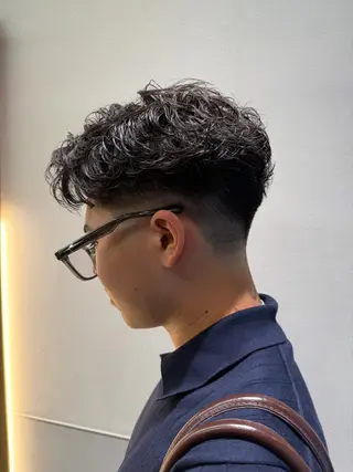 ミディアム パーマ メンズ 💈ニュアンスパーマ センターパート💈のヘアスタイル
