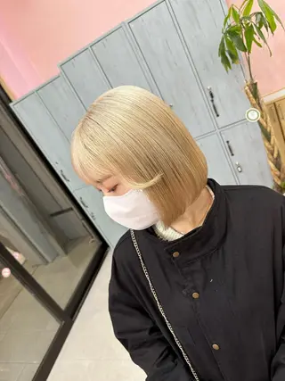 ショート カラー ブリーチ特化🌈 MANATOのヘアスタイル
