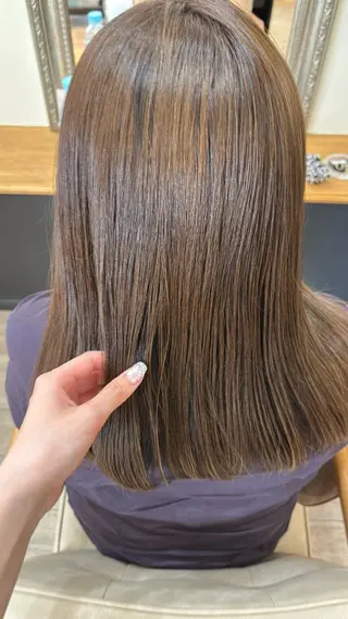 ミディアム カラー Karin／ レイヤーブリーチ🥀のヘアスタイル