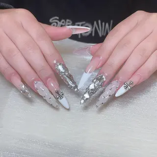 ネイル LUMINA NAYAのネイルデザイン
