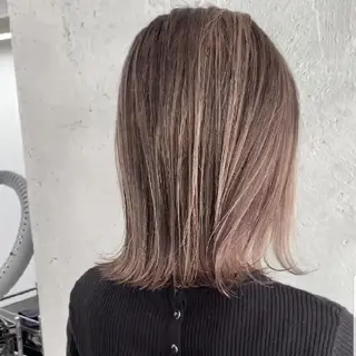 ミディアム カラー 艶髪/オリーブ系/ 肌が綺麗に見えるお色のヘアスタイル