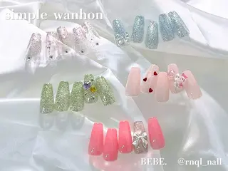 ネイル BEBE. 受付のネイルデザイン