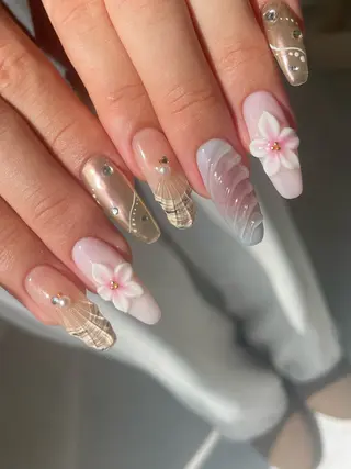 ネイル Hisaka Mikiのネイルデザイン