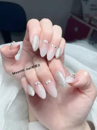 ネイル MoonHi Nail 朝霞台のネイルデザイン