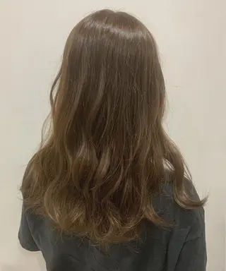 セミロング カラー ヘアアレンジ 脱白髪染め美容師 竹内涼乃のヘアスタイル
