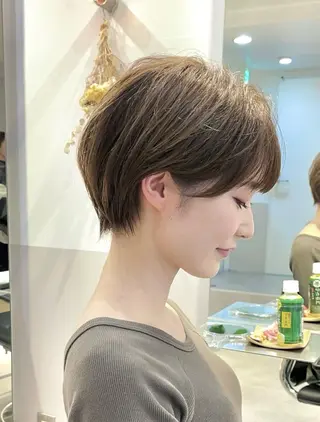 ショート sara/レイヤー /カラー【東日本橋】のヘアスタイル