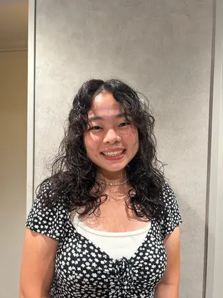 セミロング ayano/パーマ/ 暖色カラーのヘアスタイル