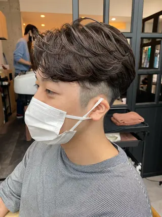 パーマ メンズ 似合う髪型見つけます AYAKAのヘアスタイル