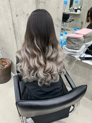 カラー 伊藤七奈/名古屋/ ハイトーン/ブリーチのヘアスタイル