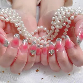ネイル 🎀まゆ 🪽🐾のネイルデザイン