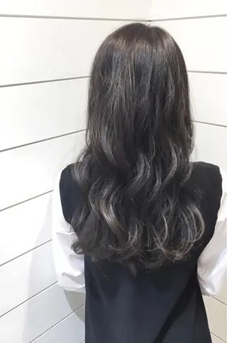 ロング カラー 🍊新宿南口🍊 ERINAのヘアスタイル
