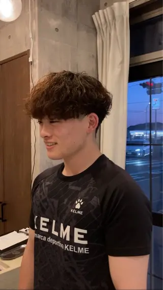セミロング パーマ メンズ ハマノ ミユのヘアスタイル