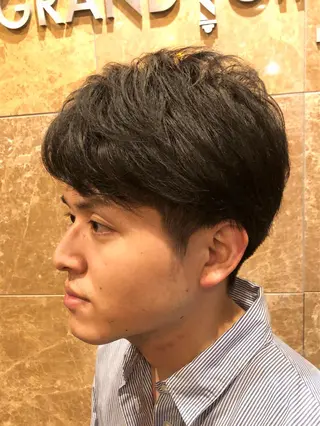 ミディアム 長谷川 真那のヘアスタイル