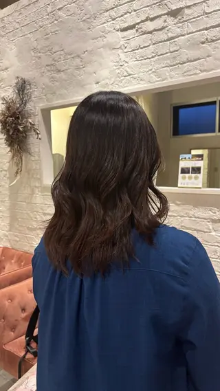 セミロング RUDDER 小泉のヘアスタイル
