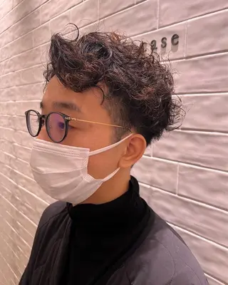 ショート パーマ メンズ 谷口 晃のヘアスタイル