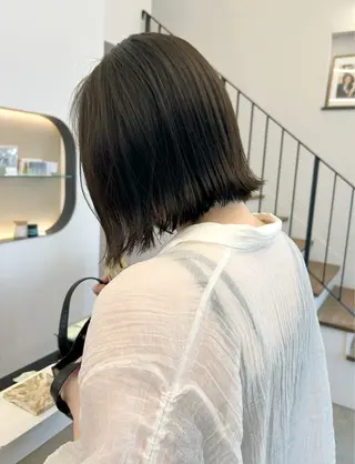 ミディアム 本澤 朋香のヘアスタイル