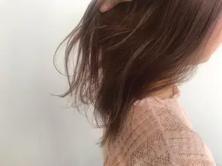 セミロング カラー 【Uneユヌ】菊地 春那のヘアスタイル