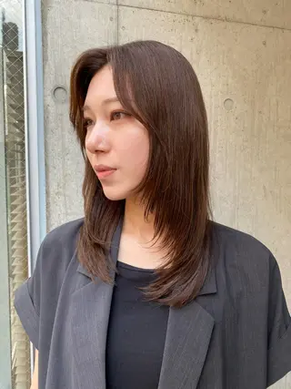 ミディアム カラー 似合わせレイヤー/ ケアパーマ/高倉のヘアスタイル