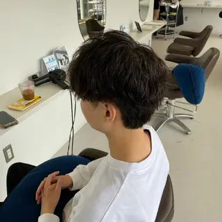 ショート パーマ メンズ 藤井 拓也のヘアスタイル