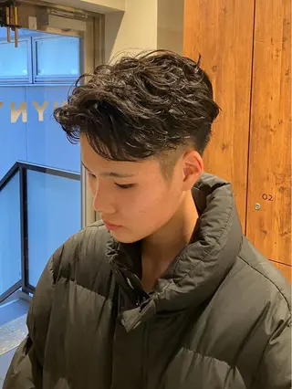 メンズ ✂️メンズ センターパート✨陽気のヘアスタイル