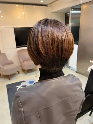 ショート 短髪/レイヤー/ ハイライト/琉雅🦀のヘアスタイル
