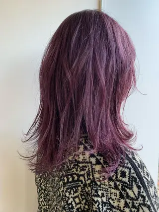 カラー 💜ショート💜 ウルフ、ボブ二色亜美のヘアスタイル